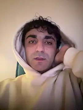 Snapshot of elia2711 chatting on 03/09/26, 10:25 elia2711 online show from 03/09/26, 10:25