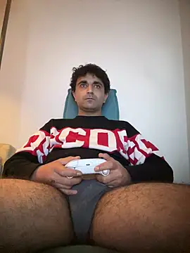 Snapshot of elia2711 chatting on 03/11/26, 12:16 elia2711 online show from 03/11/26, 12:16