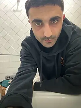 Snapshot of elia2711 chatting on 03/16/26, 06:45 elia2711 online show from 03/16/26, 06:45