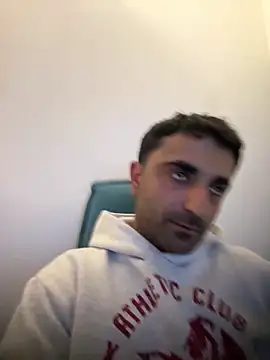 Snapshot of elia2711 chatting on 03/27/26, 09:58 elia2711 online show from 03/27/26, 09:58