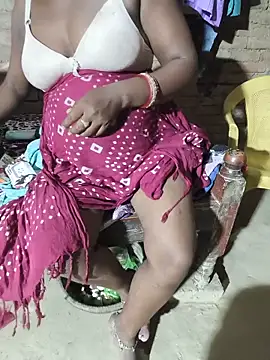 PRIYAGOYAL online show from 06/16/26, 04:42