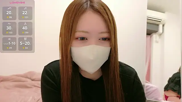 Snapshot of mei__27 chatting on 05/06/26, 02:11 mei 27 online show from 05/06/26, 02:11