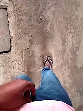 Snapshot of Daddyishere_19 chatting on 03/07/26, 05:48 Daddyishere 19 online show from 03/07/26, 05:48