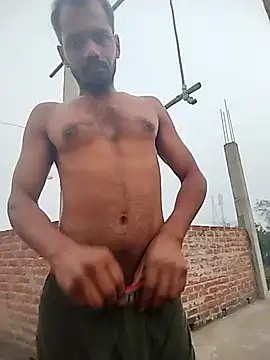 Snapshot of Daddyishere_19 chatting on 03/11/26, 12:38 Daddyishere 19 online show from 03/11/26, 12:38