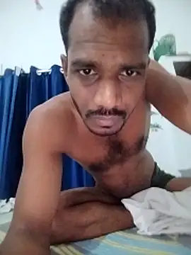Snapshot of Daddyishere_19 chatting on 04/15/26, 07:58 Daddyishere 19 online show from 04/15/26, 07:58