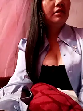 Snapshot of lisn-cute chatting on 04/19/26, 01:32 lisn-cute online show from 04/19/26, 01:32