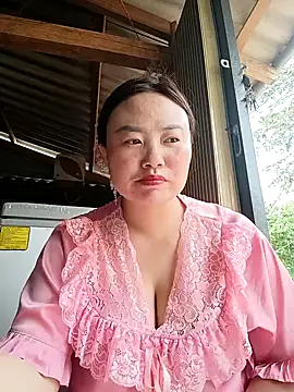 Snapshot of lisn-cute chatting on 05/07/26, 01:55 lisn-cute online show from 05/07/26, 01:55