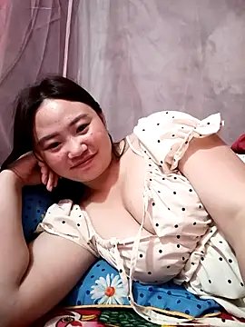 Snapshot of lisn-cute chatting on 05/11/26, 01:50 lisn-cute online show from 05/11/26, 01:50