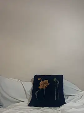 Snapshot of kentrella04 chatting on 02/22/26, 08:07 kentrella04 online show from 02/22/26, 08:07