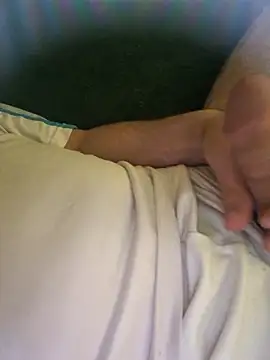 Snapshot of FORE189 chatting on 03/01/26, 09:17 FORE189 online show from 03/01/26, 09:17