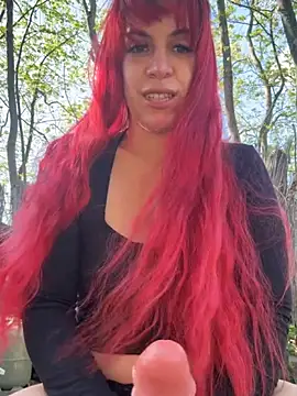 Snapshot of Roxysophie chatting on 04/25/26, 02:36 Roxysophie online show from 04/25/26, 02:36