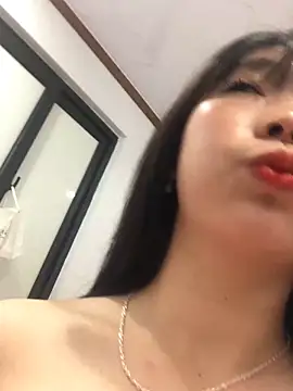 Snapshot of cuty_lusy chatting on 03/27/26, 02:06 cuty lusy online show from 03/27/26, 02:06