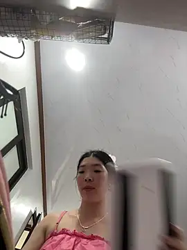 Snapshot of cuty_lusy chatting on 04/01/26, 02:23 cuty lusy online show from 04/01/26, 02:23