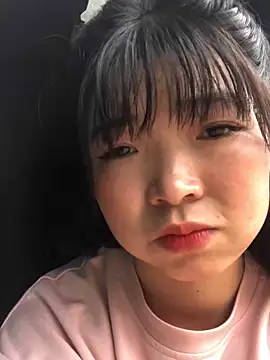 Snapshot of cuty_lusy chatting on 04/20/26, 04:04 cuty lusy online show from 04/20/26, 04:04
