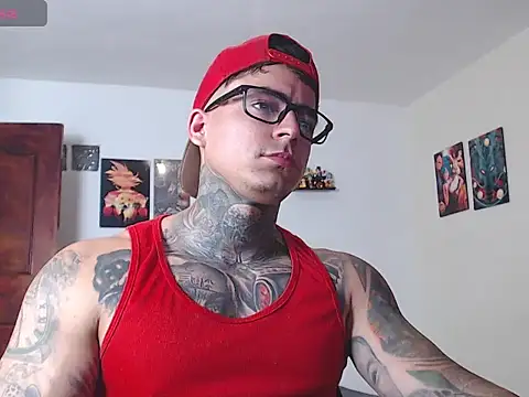 Snapshot of maxstrom111 chatting on 03/05/26, 01:07 maxstrom111 online show from 03/05/26, 01:07