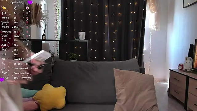 AmyLouWood online show from 04/26/26, 10:13