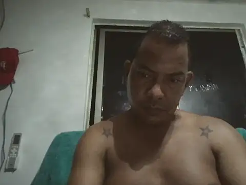 Snapshot of Quillero18 chatting on 06/01/26, 03:52 Quillero18 online show from 06/01/26, 03:52