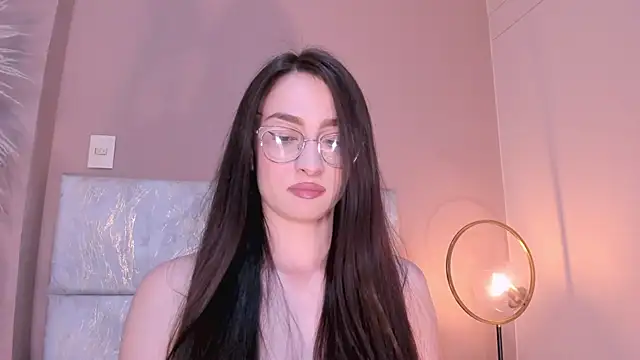 AndraCyruss online show from 06/11/26, 11:03