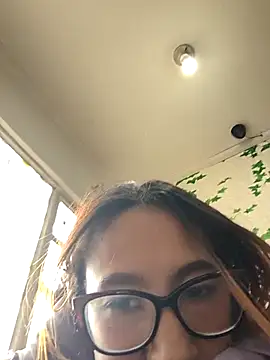 Sara Love 1 online show from 04/29/26, 03:16