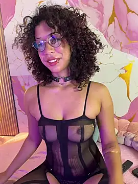 Woo isDaphne online show from 05/24/26, 10:59