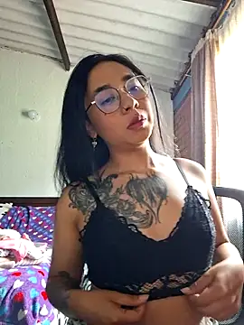 Snapshot of Zafira_glow chatting on 02/11/26, 08:25 Zafira glow online show from 02/11/26, 08:25