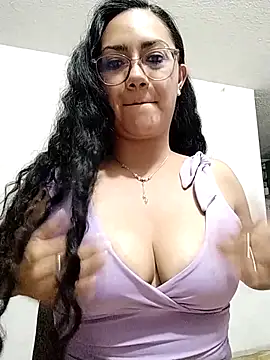 Snapshot of Salma-sweet chatting on 04/03/26, 04:21 Salma-sweet online show from 04/03/26, 04:21