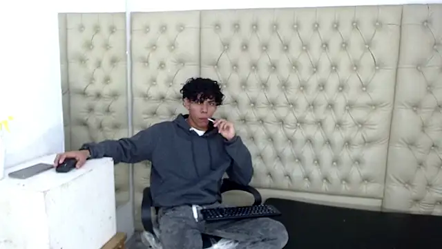 DaviidBuckx  online show from 02/09/26, 01:59