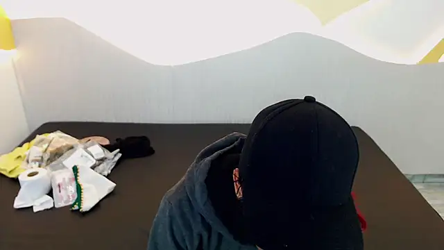 DaviidBuckx  online show from 04/24/26, 08:33