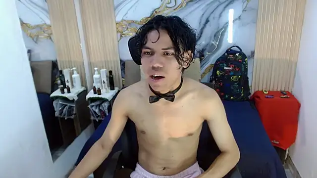 DaviidBuckx  online show from 06/17/26, 02:36