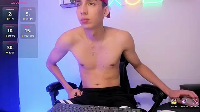 Snapshot of light_eyes_ chatting on 02/18/26, 01:07 light eyes online show from 02/18/26, 01:07