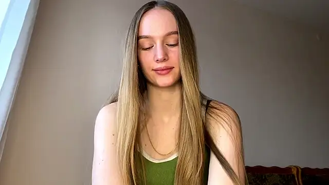 Snapshot of Viktoria_Vibes chatting on 03/04/26, 03:07 Viktoria Vibes online show from 03/04/26, 03:07