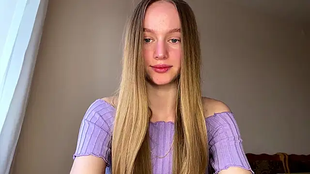 Snapshot of Viktoria_Vibes chatting on 03/06/26, 03:08 Viktoria Vibes online show from 03/06/26, 03:08