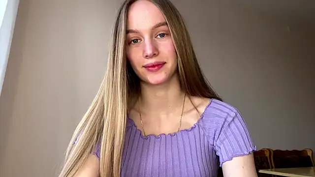 Snapshot of Viktoria_Vibes chatting on 03/10/26, 03:06 Viktoria Vibes online show from 03/10/26, 03:06