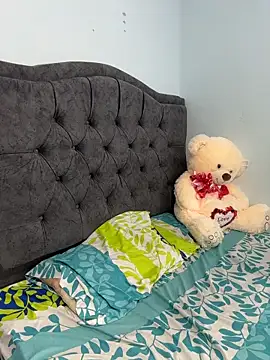 Snapshot of two_cam_latin chatting on 03/13/26, 03:24 two cam latin online show from 03/13/26, 03:24