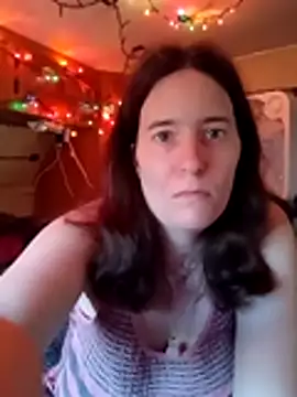 Snapshot of JMT42 chatting on 02/13/26, 09:44 JMT42 online show from 02/13/26, 09:44