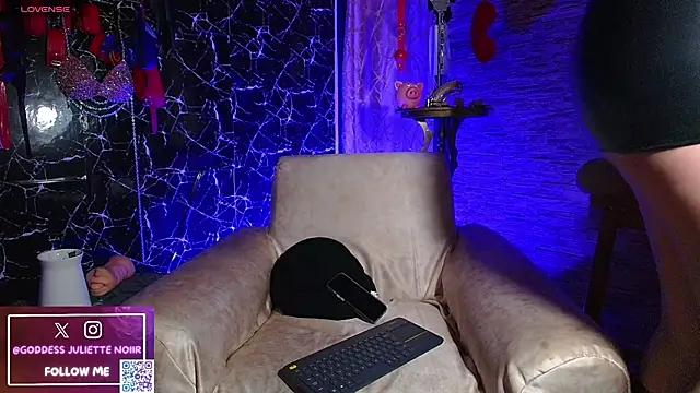 Snapshot of GoddessJulietteNoiir chatting on 05/24/26, 11:04 GoddessJulietteNoiir online show from 05/24/26, 11:04