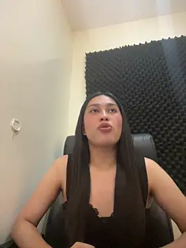 Snapshot of goddess_athena69 chatting on 06/02/26, 02:35 goddess athena69 online show from 06/02/26, 02:35
