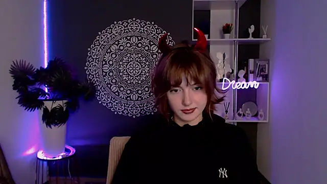 Snapshot of EchoScribe chatting on 02/12/26, 01:55 EchoScribe online show from 02/12/26, 01:55