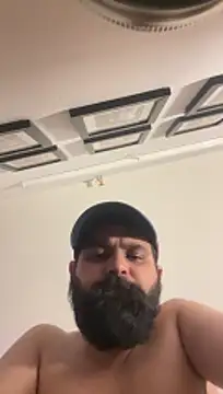 Snapshot of beerboy2222 chatting on 03/26/26, 06:46 beerboy2222 online show from 03/26/26, 06:46