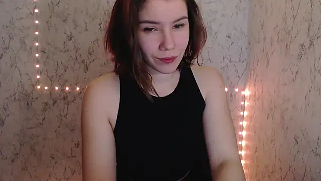 Snapshot of AdelMauds chatting on 03/05/26, 09:11 AdelMauds online show from 03/05/26, 09:11