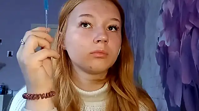 ChantayCambronne online show from 04/20/26, 08:28