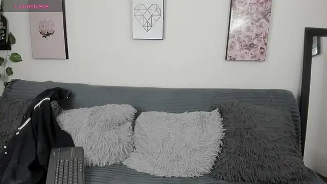 Alexaalove 1 online show from 03/05/26, 12:45