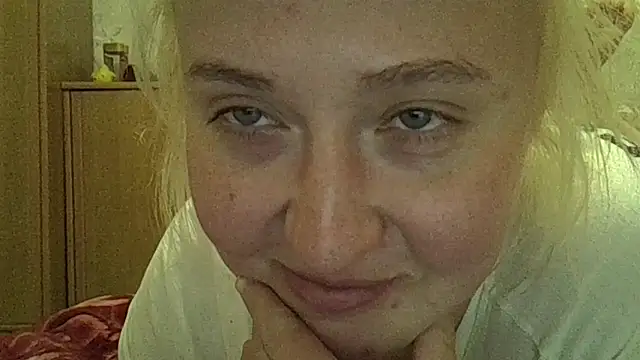CurvyWild Lady30 online show from 05/04/26, 05:53