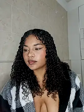 BrianaSweetxxx online show from 04/28/26, 03:22