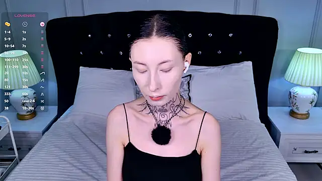 roxy morrison x online show from 05/03/26, 03:45