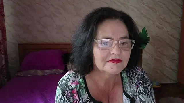 Snapshot of xMaryxAnne chatting on 07/13/26, 03:53 xMaryxAnne online show from 07/13/26, 03:53