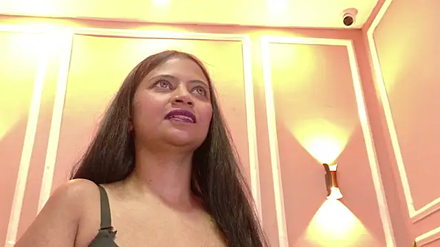 Snapshot of SuzyFox_ chatting on 03/04/26, 08:48 SuzyFox online show from 03/04/26, 08:48