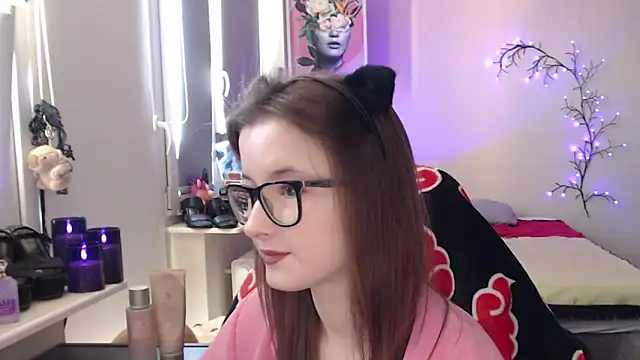 LunaXcherry online show from 05/02/26, 11:37