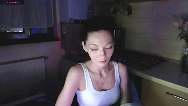 Snapshot of AyanaGrumpix chatting on 06/08/26, 01:28 AyanaGrumpix online show from 06/08/26, 01:28