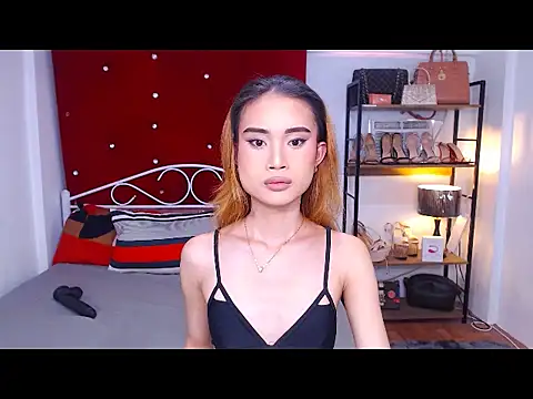 Snapshot of JuicyCockThea chatting on 02/15/26, 08:35 JuicyCockThea online show from 02/15/26, 08:35